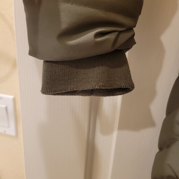 Abercrombie & Fitch Long Puffer Jacket - Picture 5 of 16